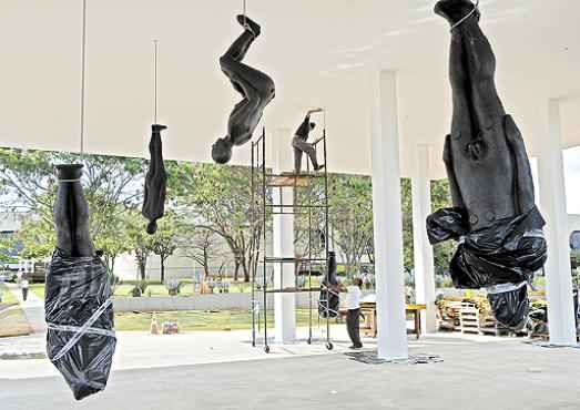 Exposição do artista plástico Antony Gormley estreia na terça-feira, além de inaugurar outro pavilhão no CCBB