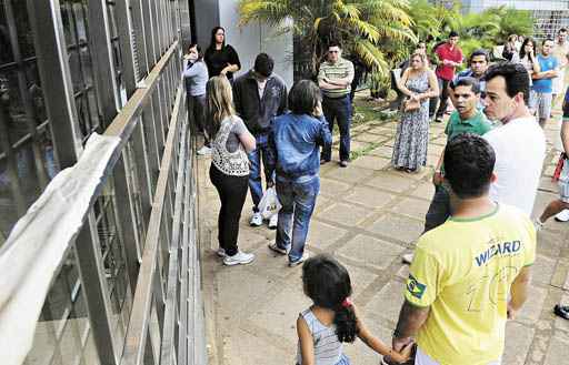 Decepção geral: somente em uma escola de Taguatinga, cerca de 50 pessoas ficaram de fora da disputa por um posto no Ministério da Fazenda