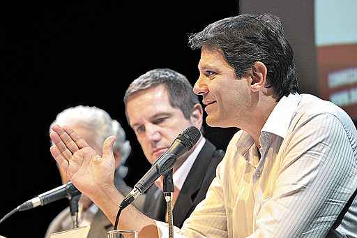 O candidato petista Fernando Haddad defendeu a renegociação da dívida paulistana com o governo federal