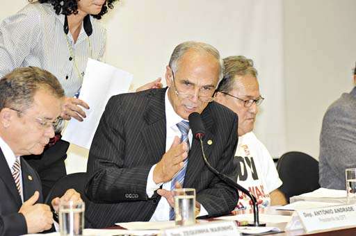 Na semana passada, o presidente da CFT, Antônio Andrade ligou para os colegas cobrando presença