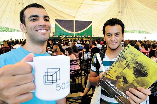 Guilherme e José Guilherme, do curso de estatística, estão ansiosos para o início do semestre