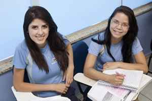 Ana Louise Viriato e Karina Borela Mesquita