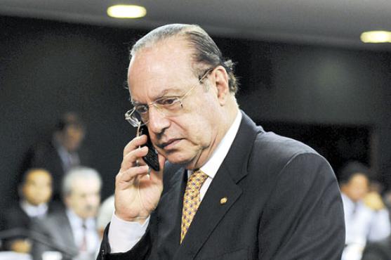 Paulo Maluf nega as irregularidades e diz que nem sequer tem conta no exterior: nome na lista da Interpol