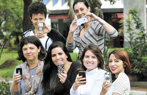 O grupo que criou o projeto de fotografia na rede social: brincadeira virou um jeito de pensar na vida