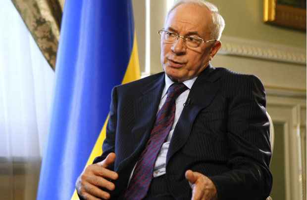 Mykola Azarov renunciou por ter sido eleito deputado nas eleições legislativas do fim de outubro