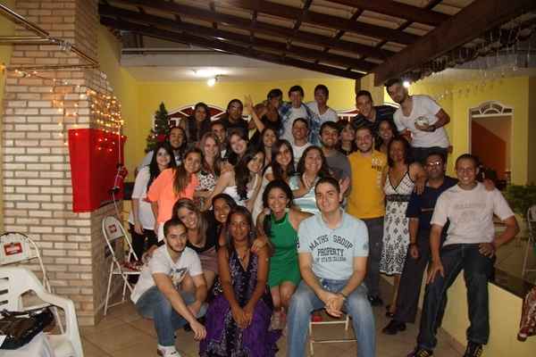 Jovens da paróquia Santa Terezinha, em Taguatinga Norte, participaram da tradicional brincadeira