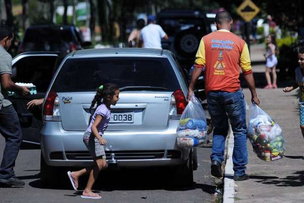 Pessoas em Alto Paraíso (GO): movimentação normal no dia do 