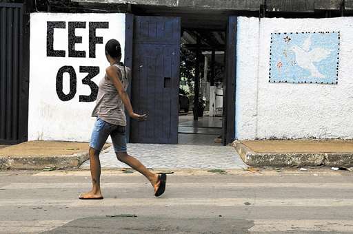 O Centro de Ensino Fundamental 3, no Buritis II, recebe alunos da 5ª série, alguns formados em colégio do Buritis III: endereço é ponto de tensão