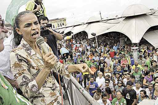 Marina Silva, durante a campanha de 2010: naquele ano, a então candidata pelo PV obteve 611 mil votos no DF e quase 20 milhões em todo o país