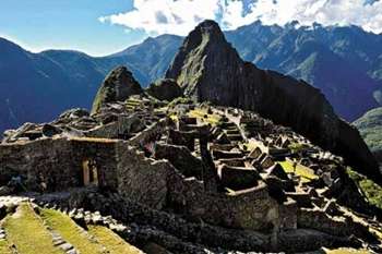 Dois grupos de voluntários auxiliam nas buscas ao brasiliense Artur Paschoali, 19 anos, que entrou em contato pela última vez em 21 de dezembro, próximo a Machu Picchu. Familiares reclamam do baixo efetivo deslocado pela polícia local e pedem apoio ao Itamaraty