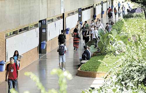 Instituto Central de Ciências da Universidade de Brasília: a instituição é a que mais recebe estudantes sem o ensino médio concluído