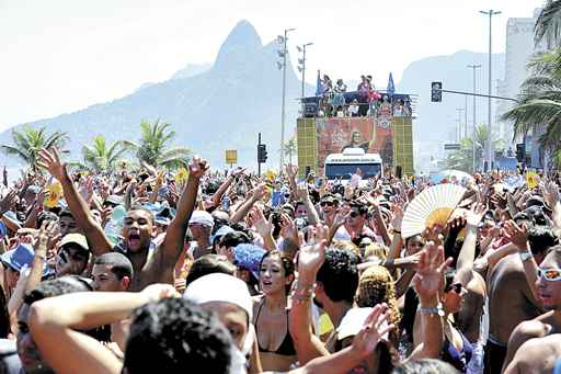 Haverá esquema especial de transporto e reforço policial no carnaval mais popular do mundo