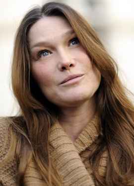 Carla Bruni vai lançar o CD depois de cinco anos sem exibir nada novo