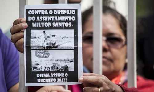 Moradores permanecerão no local até que Dilma assine o decreto de desapropriação