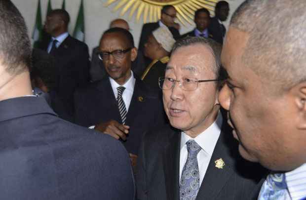 Secretário-geral da ONU conversa com delegados na cerimônia de abertura da 20 ª Sessão Ordinária da Conferência dos Chefes de Estado e de Governo na sede da União Africana (UA)