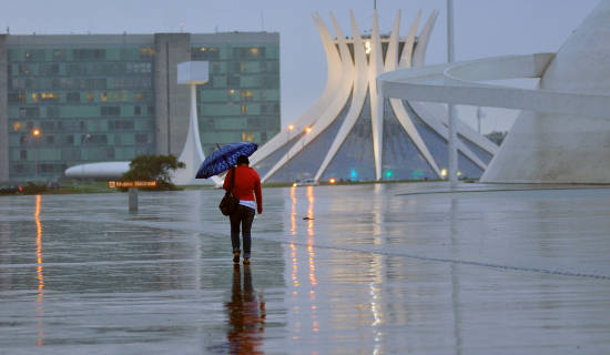 Nas horas mais frias desta manhã, os termômetros marcaram 18°C; a temperatura máxima prevista é de 27°C