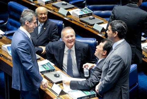 A vitória avassaladora - com 53 votos, contra 18 para o senador Pedro Taques (PDT-MT)-, já era esperada