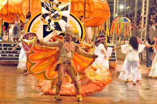 A escola Gigantes da Colina vai apresentar o samba enredo 