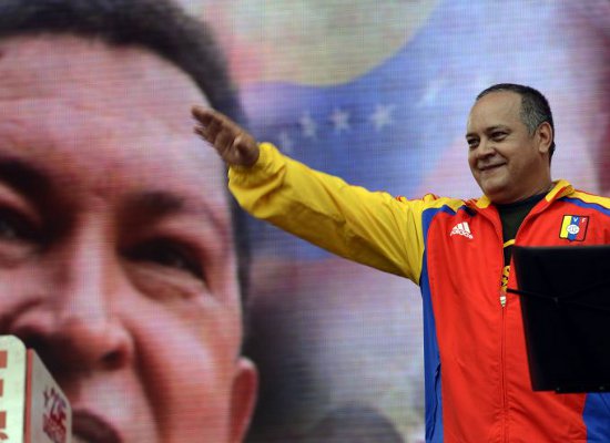 Presidente venezuelano ainda se recupera em Cuba de cirurgia contra câncer. Chávez não é visto em público a mais de um mês