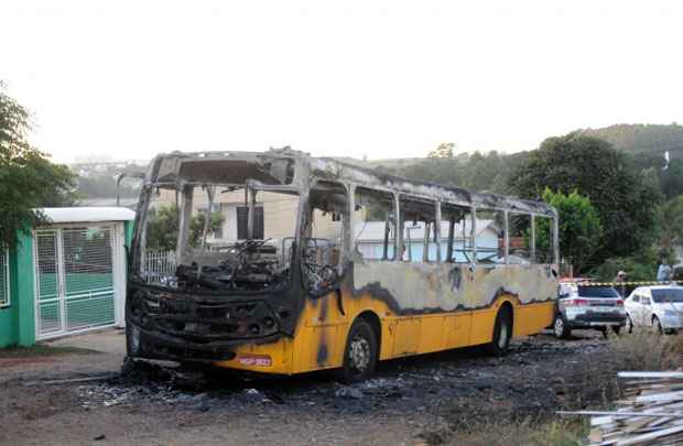 Ônibus públicos têm sido alguns dos principais alvos dos ataques