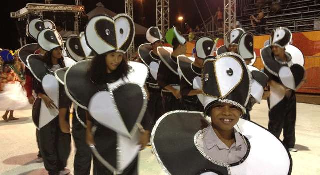 Unidos de Plantina leva para a avenida o tema Colombina e Pierrot. 