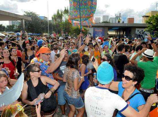 O bloco, que está em seu segundo ano de carnaval, traz nesta segunda-feira (11/2) samba, frevo, música africana e até ritmos do Leste Europeu para os foliões de Brasília