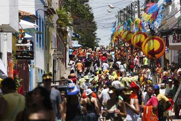 %u201CIsso é mágico, é cultura%u201D, diz foliã que não resistiu a animação do frevo