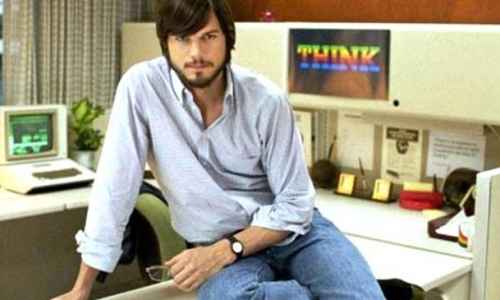 Ashton Kutcher, uma escolha polêmica desde o início da empreitada, dividiu opiniões no filme Jobs, com direção de Joshua Michael Stern e roteiro de Matt Whiteley,