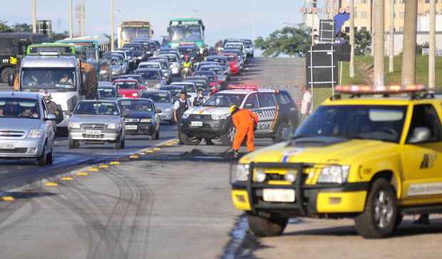 Após o tumulto, sem violência, a via foi liberada