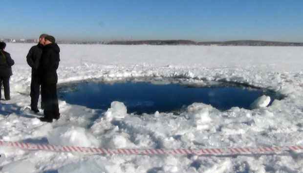 Fragmentos, aparentemente, caíram nas águas geladas do Lago Shebarkul