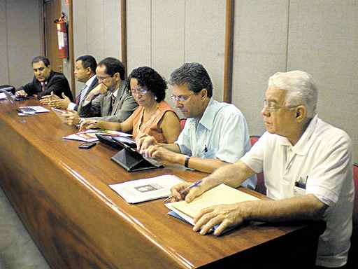 Reunião do grupo Eleições Limpas para discutir propostas: meta é reunir 1,3 milhão de assinaturas