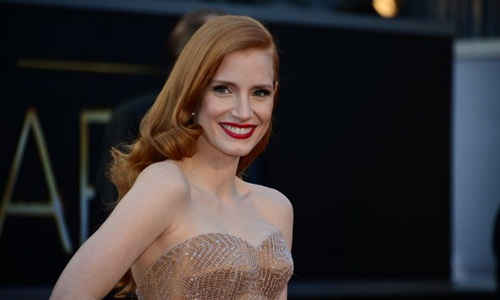 Roupa de Jessica Chastain é assinada por Verônica Lake