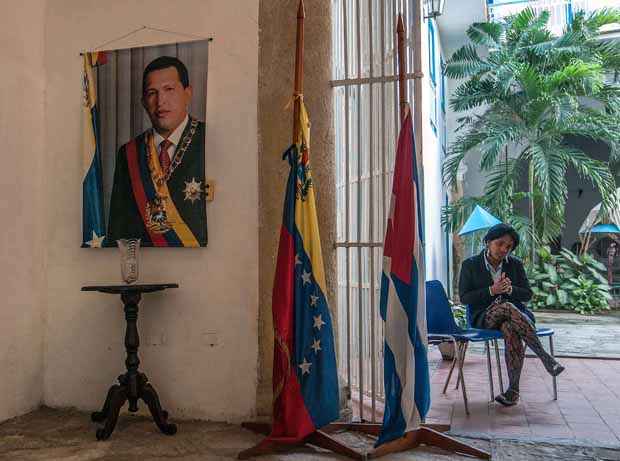 Homenagem a Hugo Chávez na casa de Simón Bolívar, em Havana