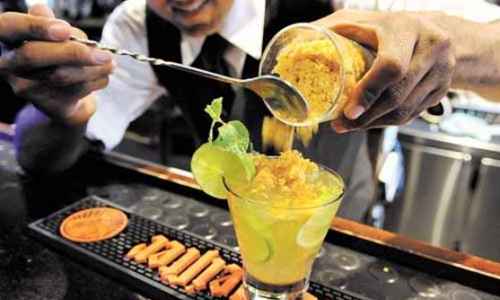 Especialistas brasileiros dão dicas de como apreciar a cachaça 