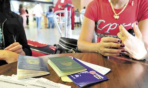 Goianas deportadas de Portugal, no aeroporto de Brasília: terminal é o principal ponto de partida para aquelas que deixam o país com a intenção de vender o corpo na Europa