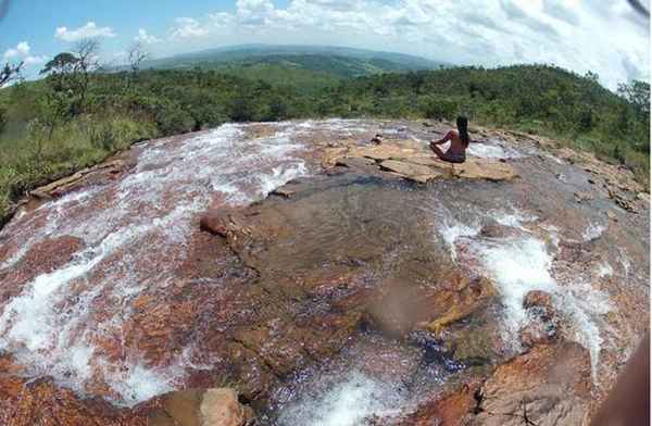 Nesta sessão de imagens, reverenciamos um elemento primordial à vida: a água