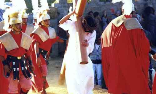 Andre Luiz filmou o ritual da via crucis em Planaltina e misturou com sequências fictícias