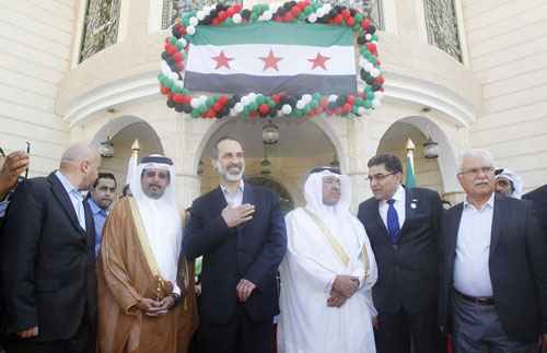 Opositores sirios inauguram embaixada no Qatar