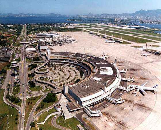 Vista aérea do Aeroporto Galeão, no Rio de Janeiro, em 2010