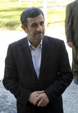 A ordem de lançamento das operações foi dada pelo presidente do Irã, Mahmoud Ahmadinejad