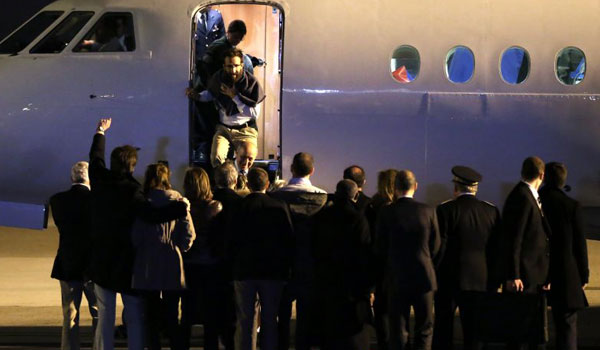 Presidente da França, François Hollande aguardava família