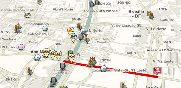 Aplicativo colaborativo de trânsito mostra que o acidente prejudicou a velocidade da via