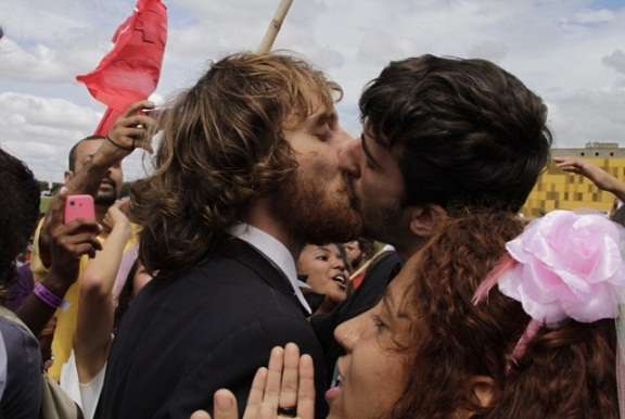 Danilo Restaino (loiro), 21 anos, estudante de ciências sociais na Universidade de São Paulo (USP) e Vitor Gregório Domingues (moreno), 18 anos, participaram da manifestação