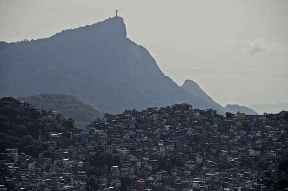 Favela da Rocinha: um ano após a pacificação, policiais da Unidade de Polícia Pacificadora (UPP) foram atacados por criminosos