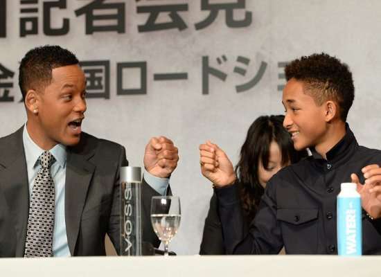 Will Smith e seu filho Jaden Smith em uma conferência de imprensa  do filme 