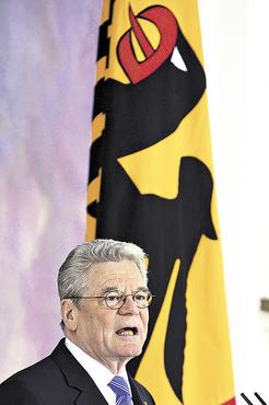 Joachim Gauck: empresas germânicas podem aplicar 8 bilhões de euros