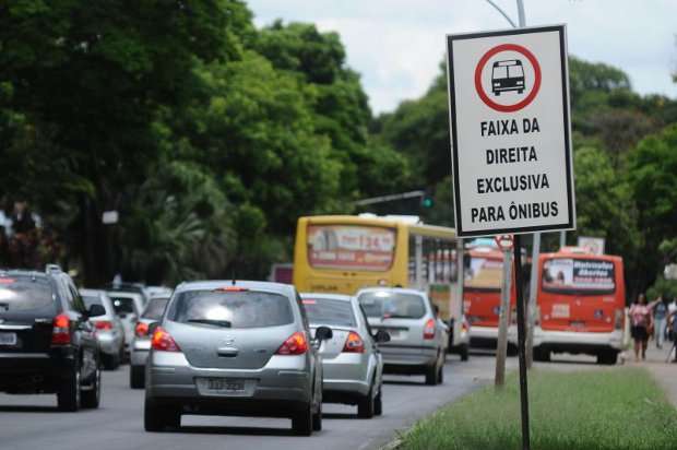 s motoristas de carros de passeio que desobedecerem a regra poderão levar multa de R$53,20