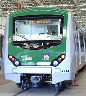 Trem que tinha como destino o terminal Ceilândia, apresentou falha de tração na estação Shopping