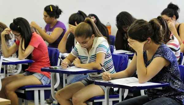 No total, 23.919 candidatos se inscreveram na seleção. Pelo Sistema Universal 23.234 estudantes vão concorrer a 2.813 vagas. Outras 850 estão reservadas para 2.491 candidatos que concorrem pelas cotas