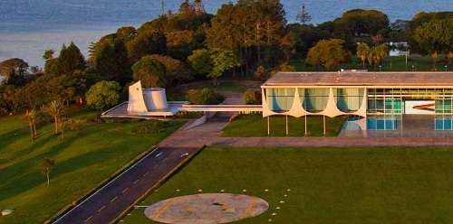 Fachada da casa oficial da presidente Dilma